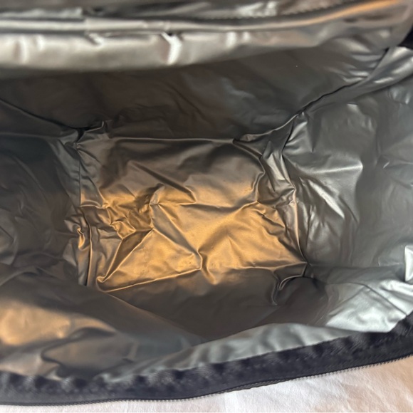 Kansas City Royals blue nylon insulated Budweiser cooler. - Picture 9 of 9